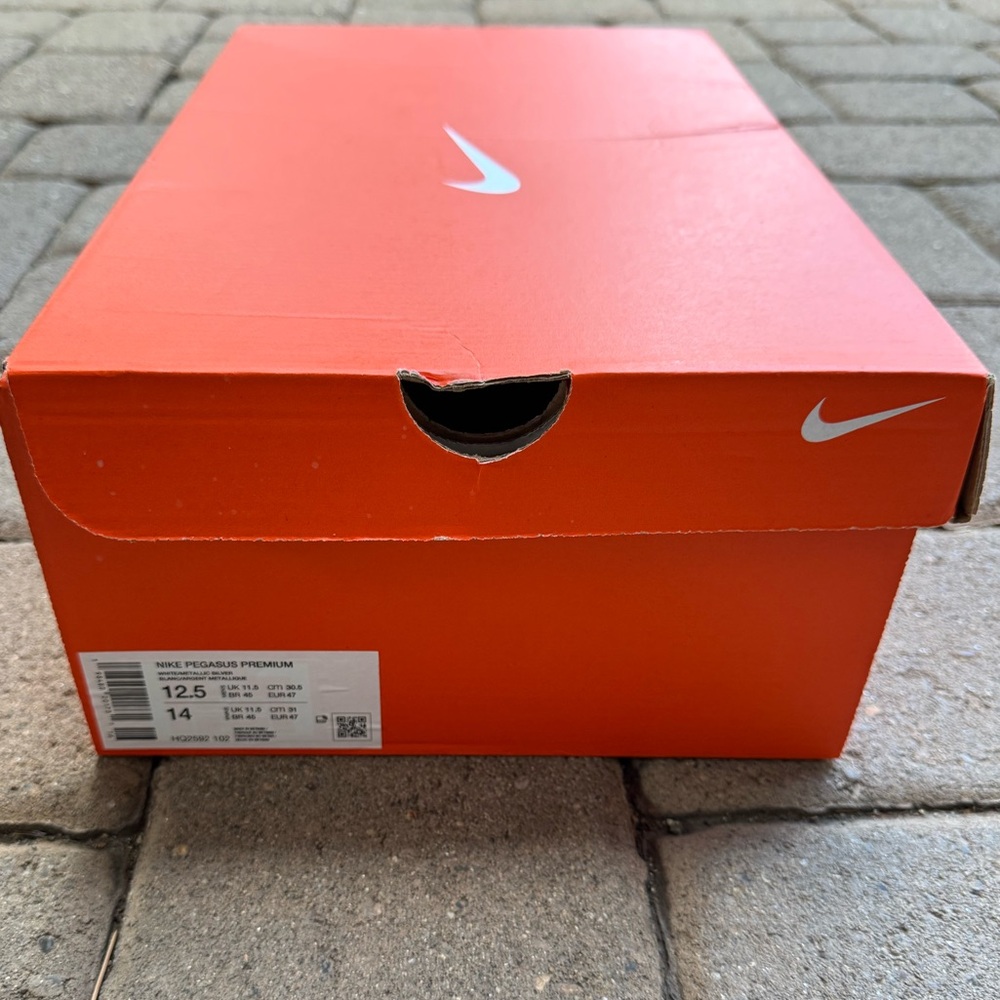 Nike Pegasus Premium Size 12.5 *WORN ONCE* - Picture 4 of 6